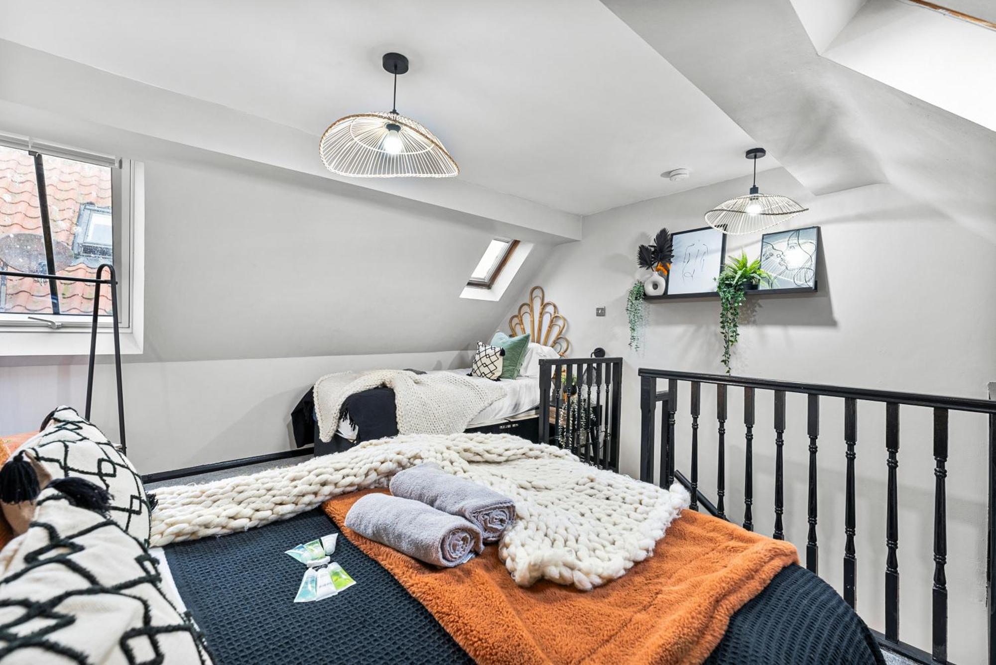 30 Percent Off! Elegant Cottage Of Whitby - Sleeps 5 外观 照片